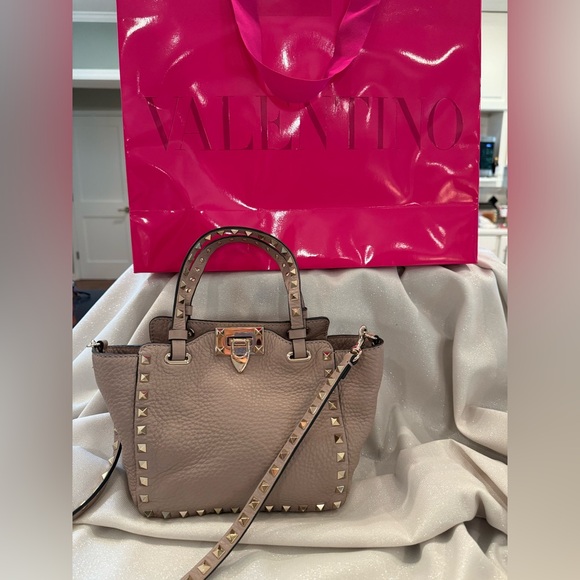 Valentino Mini Rockstud Tote in Poudre New!!! - Picture 14 of 16
